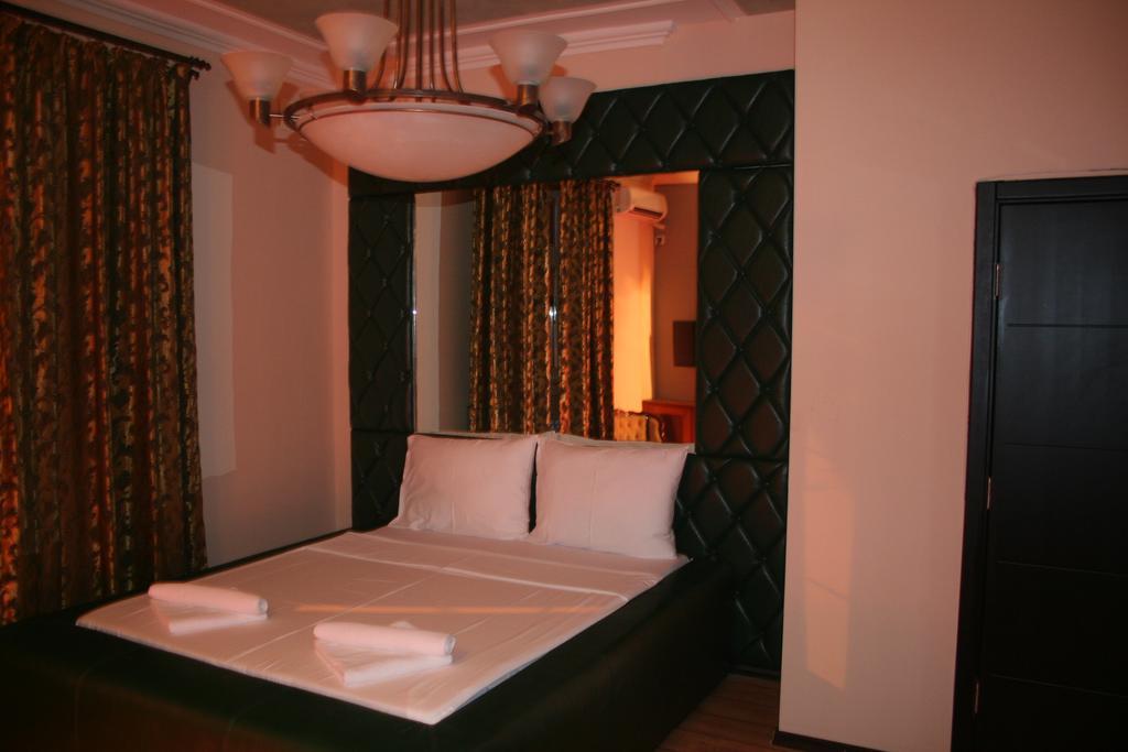 Vila Hedonija Belgrad Zimmer foto